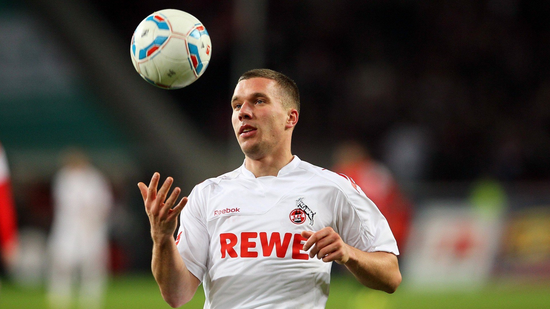 爱游戏手机版-勇士组织“球员文化互换周”，多国球员互教语言，勇士队球员简介